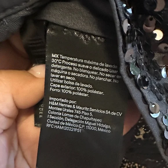 🌲 H&M Black Sequin Dress - Picture 5 of 8